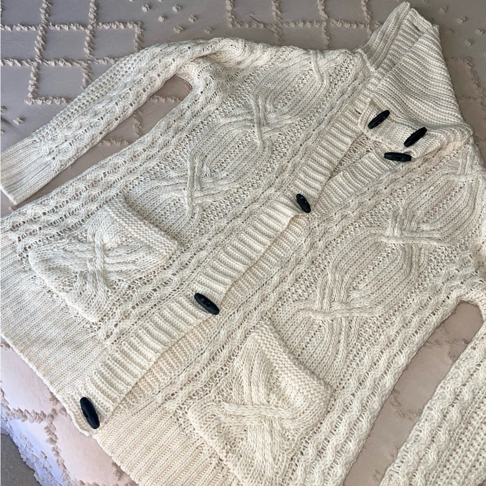 Knit sweater
